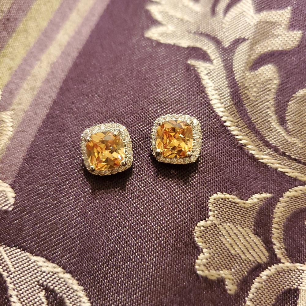 🔥HOST PICK🔥Champagne Topaz Studs - Picture 2 of 2